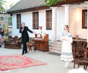 Międzynarodowy Dzień Teatru - Teatr w Muzeum Rolnictwa w Ciechanowcu Międzynarodowy Dzień Teatru - Teatr w Muzeum Rolnictwa w Ciechanowcu