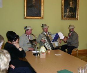 OKLEJANKI ŁOWICKIE I KURPIOWSKIE OKLEJANKI ŁOWICKIE I KURPIOWSKIE