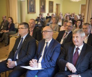 „Parazytozy zwierząt – aktualne zagrożenia – nowe rozwiązania terapeutycznie i profilaktyczne” „Parazytozy zwierząt – aktualne zagrożenia – nowe rozwiązania terapeutycznie i profilaktyczne”