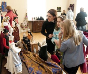 Wystawa czasowa "Lalki Polskie Lalki Swiata"