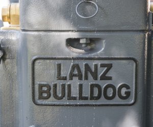 Nowe ciągniki w zbiorach Muzeum Rolnictwa w Ciechanowcu Nowe ciągniki w zbiorach Muzeum Rolnictwa w Ciechanowcu