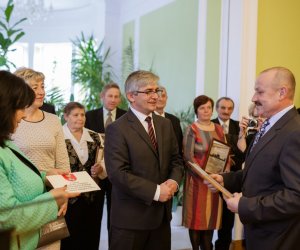 Podsumowanie Konkursu na Najlepiej Zachowany Zabytek Wiejskiego Budownictwa Drewnianego w Województwie Podlaskim w 2013 roku Podsumowanie Konkursu na Najlepiej Zachowany Zabytek Wiejskiego Budownictwa Drewnianego w Województwie Podlaskim w 2013 roku