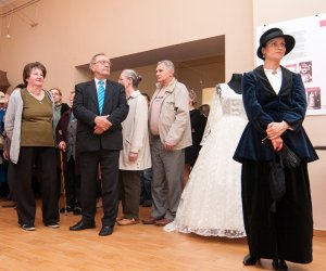 DOKĄD SIĘGAM PAMIĘCIĄ. MODA KOBIECA W LATACH 1890 - 1990" NOWA WYSTAWA CZASOWA JUŻ OTWARTA! DOKĄD SIĘGAM PAMIĘCIĄ. MODA KOBIECA W LATACH 1890 - 1990" NOWA WYSTAWA CZASOWA JUŻ OTWARTA!