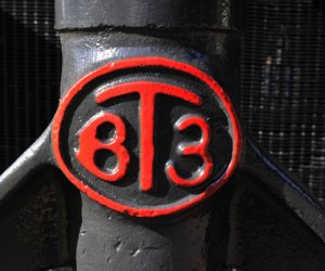 Jedyny w Polsce ciągnik UNIWERSAL do obejrzenia w naszym Muzeum. Jedyny w Polsce ciągnik UNIWERSAL do obejrzenia w naszym Muzeum.