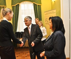 Podsumowanie Konkursy na Najlepiej Zachowany Zabytek Wiejskiego Budownictwa Drewnianego w Województwie Podlaskim w 2012 roku 18 listopada 2012 r. Podsumowanie Konkursy na Najlepiej Zachowany Zabytek Wiejskiego Budownictwa Drewnianego w Województwie Podlaskim w 2012 roku 18 listopada 2012 r.