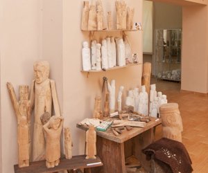 "Dwa Światy - formy ceramiczne Marii Gorełówny i rzeźba w drewnie Jana Markowskiego" - 18 maja - 13 czerwca 2013 "Dwa Światy - formy ceramiczne Marii Gorełówny i rzeźba w drewnie Jana Markowskiego" - 18 maja - 13 czerwca 2013