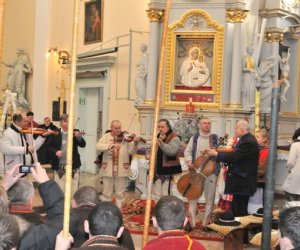 Fotorelacja z XXX Konkursu Gry na Instrumentach Pasterskich im. Kazimierza Uszyńskiego Fotorelacja z XXX Konkursu Gry na Instrumentach Pasterskich im. Kazimierza Uszyńskiego