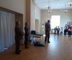 Z drugiej strony zielonego lustra Z drugiej strony zielonego lustra