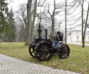 LANZ ACKER-BULLDOG HP 12 KNICKLENKER JUŻ W MUZEUM LANZ ACKER-BULLDOG HP 12 KNICKLENKER JUŻ W MUZEUM