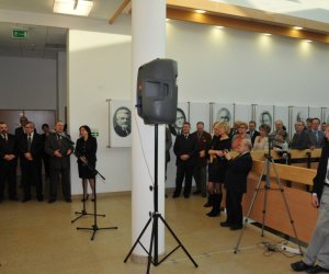 Wystawa z okazji jubileuszu 50-lecia Muzeum i 30 lat współpracy z SGGW pt."50 lat Muzeum Rolnictwa im. ks. Krzysztofa Kluka w Ciechanowcu" Wystawa z okazji jubileuszu 50-lecia Muzeum i 30 lat współpracy z SGGW pt."50 lat Muzeum Rolnictwa im. ks. Krzysztofa Kluka w Ciechanowcu"