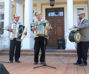 JARMARK ŚWIĘTEGO WOJCIECHA W MUZEUM ROLNICTWA W CIECHANOWCU JARMARK ŚWIĘTEGO WOJCIECHA W MUZEUM ROLNICTWA W CIECHANOWCU