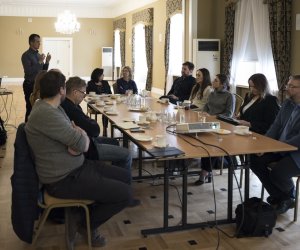 Spotkanie zespołu ds. budowy sektora budownictwa ziemnego Muzeum Rolnictwa im. ks. Krzysztofa Kluka w Ciechanowcu Spotkanie zespołu ds. budowy sektora budownictwa ziemnego Muzeum Rolnictwa im. ks. Krzysztofa Kluka w Ciechanowcu