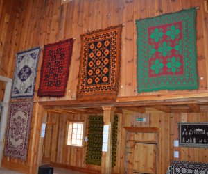 Wystawa w Mińsku (Białoruś) - „Dywany dwuosnowowe ze zbiorów Muzeum Rolnictwa im. ks. Krzysztofa Kluka w Ciechanowcu” Wystawa w Mińsku (Białoruś) - „Dywany dwuosnowowe ze zbiorów Muzeum Rolnictwa im. ks. Krzysztofa Kluka w Ciechanowcu”