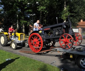 Jedyny w Polsce ciągnik UNIWERSAL do obejrzenia w naszym Muzeum. Jedyny w Polsce ciągnik UNIWERSAL do obejrzenia w naszym Muzeum.