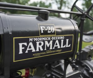 NIECOdziennik Muzealny- FARMALL F 20 NIECOdziennik Muzealny- FARMALL F 20