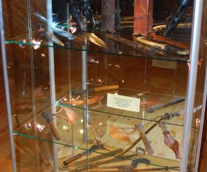 Pamiątki kolonialne "Sztuka czarnego lądu". Pamiątki kolonialne "Sztuka czarnego lądu".