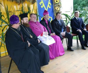 Wojewódzkie Dożynki Ciechanowiec 9 września 2006 roku Wojewódzkie Dożynki Ciechanowiec 9 września 2006 roku