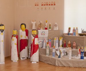 "Dwa Światy - formy ceramiczne Marii Gorełówny i rzeźba w drewnie Jana Markowskiego" - 18 maja - 13 czerwca 2013 "Dwa Światy - formy ceramiczne Marii Gorełówny i rzeźba w drewnie Jana Markowskiego" - 18 maja - 13 czerwca 2013