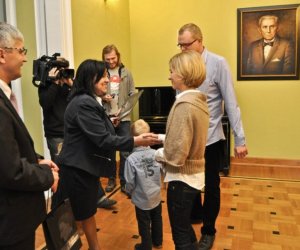 Podsumowanie Konkursy na Najlepiej Zachowany Zabytek Wiejskiego Budownictwa Drewnianego w Województwie Podlaskim w 2012 roku 18 listopada 2012 r. Podsumowanie Konkursy na Najlepiej Zachowany Zabytek Wiejskiego Budownictwa Drewnianego w Województwie Podlaskim w 2012 roku 18 listopada 2012 r.