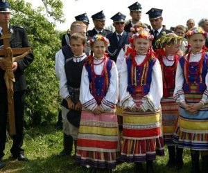 ZIELONE ŚWIĄTKI POD WIATRAKIEM