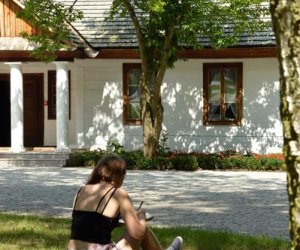 Praktyki studentów Wydziału Architektury Politechniki Warszawskiej Zakładu Dziedzictwa Architektonicznego i Sztuki Praktyki studentów Wydziału Architektury Politechniki Warszawskiej Zakładu Dziedzictwa Architektonicznego i Sztuki