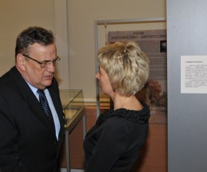 Wystawa z okazji jubileuszu 50-lecia Muzeum i 30 lat współpracy z SGGW pt."50 lat Muzeum Rolnictwa im. ks. Krzysztofa Kluka w Ciechanowcu" Wystawa z okazji jubileuszu 50-lecia Muzeum i 30 lat współpracy z SGGW pt."50 lat Muzeum Rolnictwa im. ks. Krzysztofa Kluka w Ciechanowcu"