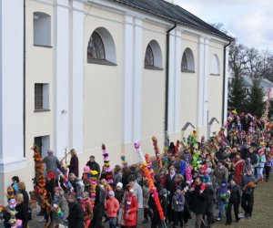 Niedziela Palmowa Rozstrzygnięcie XV Konkursu na Wykonanie Palmy Wielkanocnej Niedziela Palmowa Rozstrzygnięcie XV Konkursu na Wykonanie Palmy Wielkanocnej