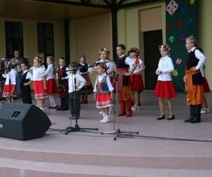 Międzynarodowy Festiwal Folkloru 10-11 sierpień 2007r. Międzynarodowy Festiwal Folkloru 10-11 sierpień 2007r.