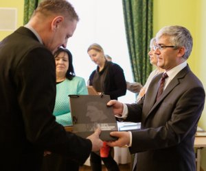 Podsumowanie Konkursu na Najlepiej Zachowany Zabytek Wiejskiego Budownictwa Drewnianego w Województwie Podlaskim w 2013 roku Podsumowanie Konkursu na Najlepiej Zachowany Zabytek Wiejskiego Budownictwa Drewnianego w Województwie Podlaskim w 2013 roku