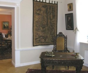 JUŻ OTWARTA NOWA EKSPOZYCJA WNĘTRZ ZABYTKOWYCH W PAŁACU STARZEŃSKICH W CIECHANOWCU–NOWODWORACH JUŻ OTWARTA NOWA EKSPOZYCJA WNĘTRZ ZABYTKOWYCH W PAŁACU STARZEŃSKICH W CIECHANOWCU–NOWODWORACH