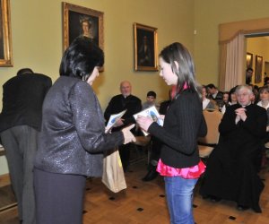 Gwiazdy Kolędnicze i Karty bożonarodzeniowe... podsumowanie konkursów Gwiazdy Kolędnicze i Karty bożonarodzeniowe... podsumowanie konkursów