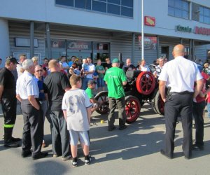 Nasze ciągniki na dożynkach gminnych w Szepietowie Nasze ciągniki na dożynkach gminnych w Szepietowie