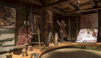 Lamus z Rudki – ekspozycja „Wiejskie rzemiosła drzewne”