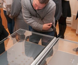 "MONETY I MEDALE CZASÓW KRÓLA STANISŁAWA AUGUSTA"