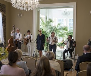 PORCELANA Z POLSKIM ORŁEM. Serwisy Prezydenta Mościckiego i zastawy reprezentacyjne w czasach II Rzeczypospolitej - fotorelacja PORCELANA Z POLSKIM ORŁEM. Serwisy Prezydenta Mościckiego i zastawy reprezentacyjne w czasach II Rzeczypospolitej - fotorelacja