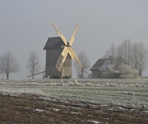 Prace remontowe i konserwatorskie w Drewnowie Ziemakach Prace remontowe i konserwatorskie w Drewnowie Ziemakach