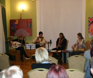 V Sympozjum z cyklu "Warto zapytać o kulturę" V Sympozjum z cyklu "Warto zapytać o kulturę"