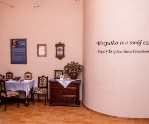 WSZYSTKO MA SWÓJ CZAS. ZEGARY KS. JANA GROCHOWSKIEGO WSZYSTKO MA SWÓJ CZAS. ZEGARY KS. JANA GROCHOWSKIEGO