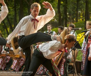 Podlaska Oktawa Kultur 2013 - występ ZPiT Uniwersytetu Wileńskiego w Muzeum Rolnictwa - fotorelacja Podlaska Oktawa Kultur 2013 - występ ZPiT Uniwersytetu Wileńskiego w Muzeum Rolnictwa - fotorelacja